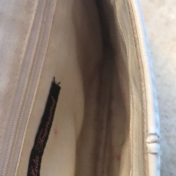 Lulu Townsend White Clutch, Lucite & Silver Handel - Picture 4 of 4